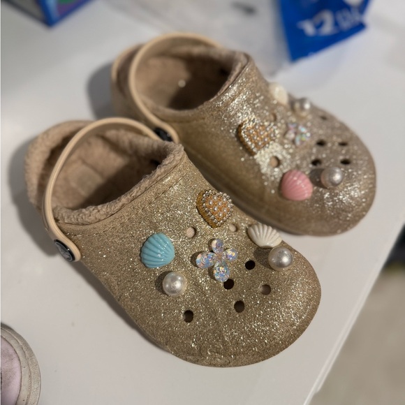 Sparkly Gold Kids Crocs with Seashell Accents - Picture 1 of 3
